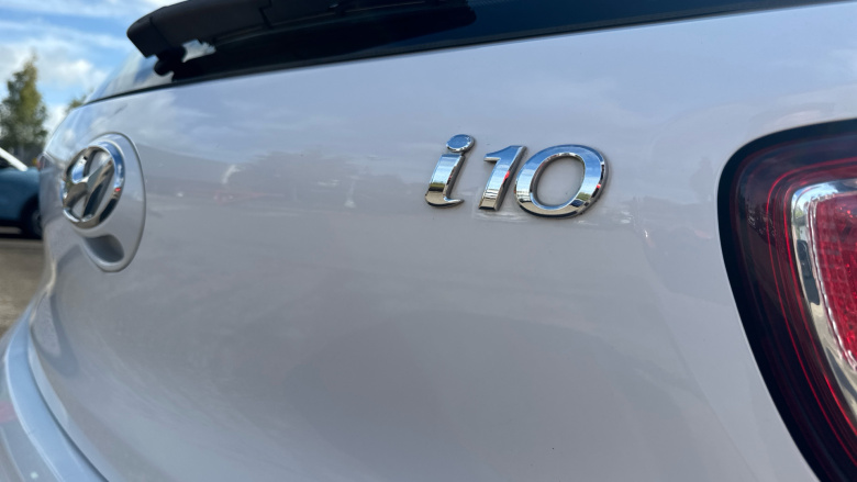 Hyundai i10 1.0 SE 5dr Petrol Hatchback